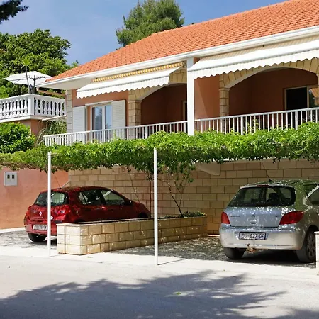 Guest house House Ivan Vela Luka